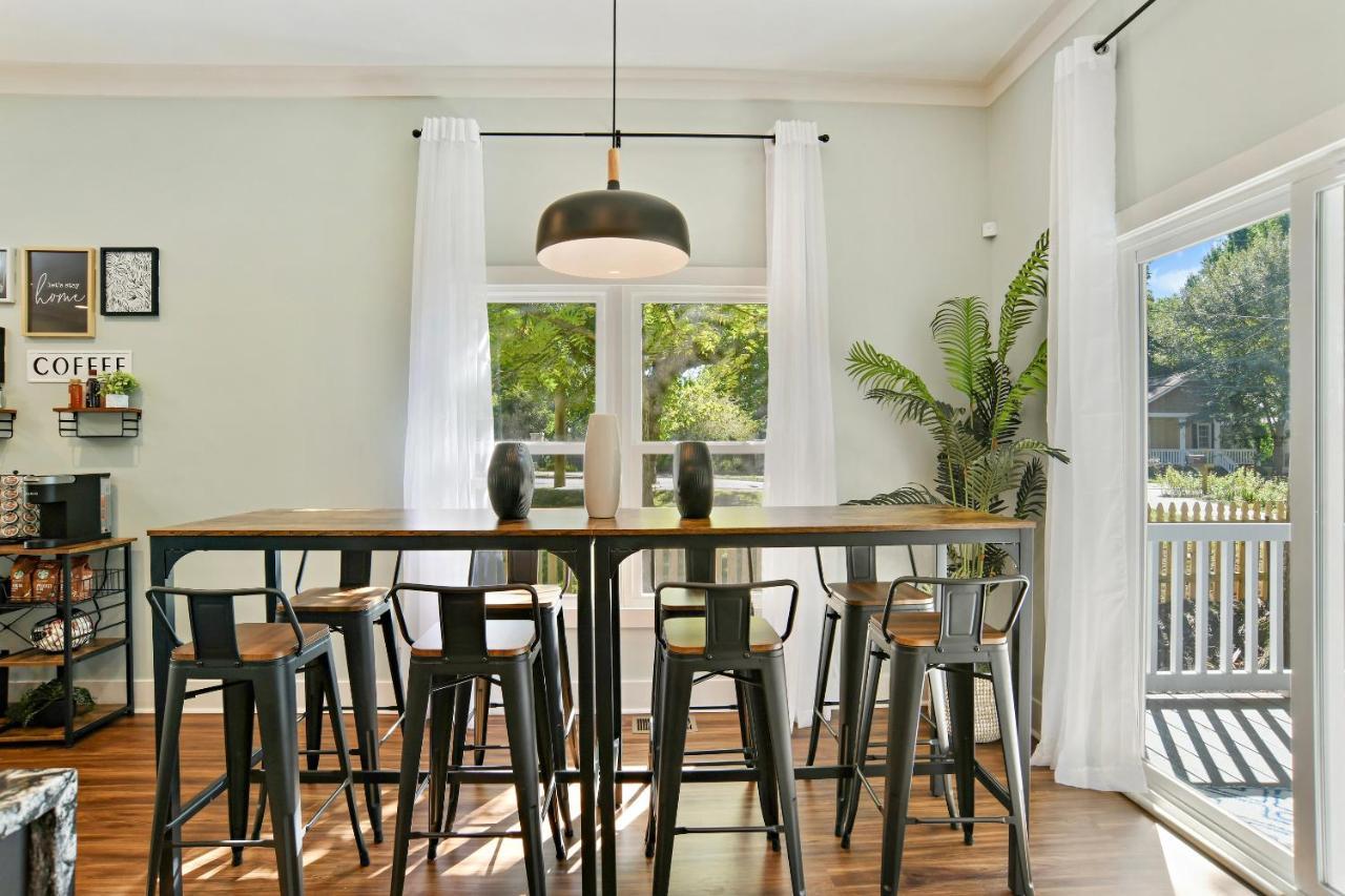 Sun Lit Modern Home With Good Vibes And Lots Of Coffee - Designedbydom Атланта Екстер'єр фото